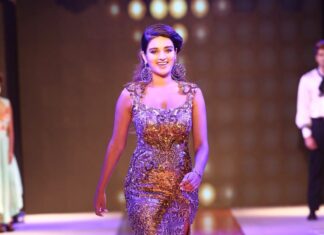 Nidhhi Agerwal Instagram - What a way to relive the vintage with the vintage auric glam waves and an epic #HairAndBeyond2019 in Vijaywada! @StreaxProfessional #RetroRemixCollection Designer - @saajbyankita