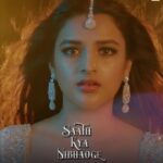 Nidhhi Agerwal Instagram - It’s finally out! #saathkyanibhaoge ❤️ Superman @sonu_sood saving me and my fav @farahkhankunder directing 🤍 @tonykakkar @altafraja @desimusicfactory @anshul300 @raghav.sharma.14661 @castingchhabra #SaathKyaNibhaoge #Desimusicfactory