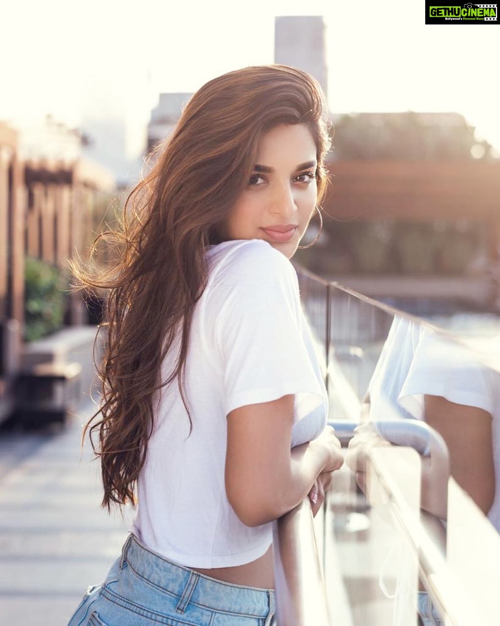 Nidhhi Agerwal Instagram - Are you a sunrise or a sunset person 🌻