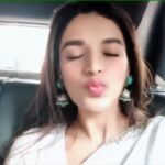 Nidhhi Agerwal Instagram - Happy sunny Sunday! ☀️ #sundaymood #sunshine