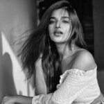 Nidhhi Agerwal Instagram - This year has been all about learning, working on two films, like gods child being saved from anything that wasn’t good for me. Taking the reigns of my life in my hands.. I can’t wait for 2019, I have a feeling its going to be the year I’ve been waiting for 💥 📸 @rahuljhangiani #fashionfriday