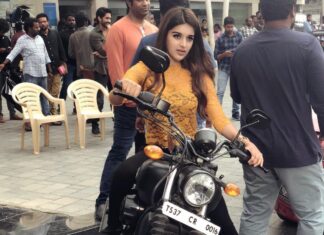 Nidhhi Agerwal Instagram - I’m zooming off ⚡️ #savyasachi #bts