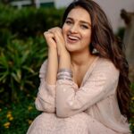 Nidhhi Agerwal Instagram – Keep it simple 🤍🤍🤍🤍🤍🧚🏻🧚🏻🧚🏻🧚🏻🧚🏻🧿🧿🧿🧿🧿🦄🦋