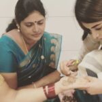 Nidhhi Agerwal Instagram - #onset time pass.. 😁 how much I love to do all this.. this is what happens when you have no patience to sit in your vanity van 🌼 Ps: this is my concentration face #mehendidesign #desi #shooting