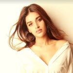 Nidhhi Agerwal Instagram - My all day everyday face 🌻 📸 @sureshnatarajan.in #notedited #nofilter #nophotoshop