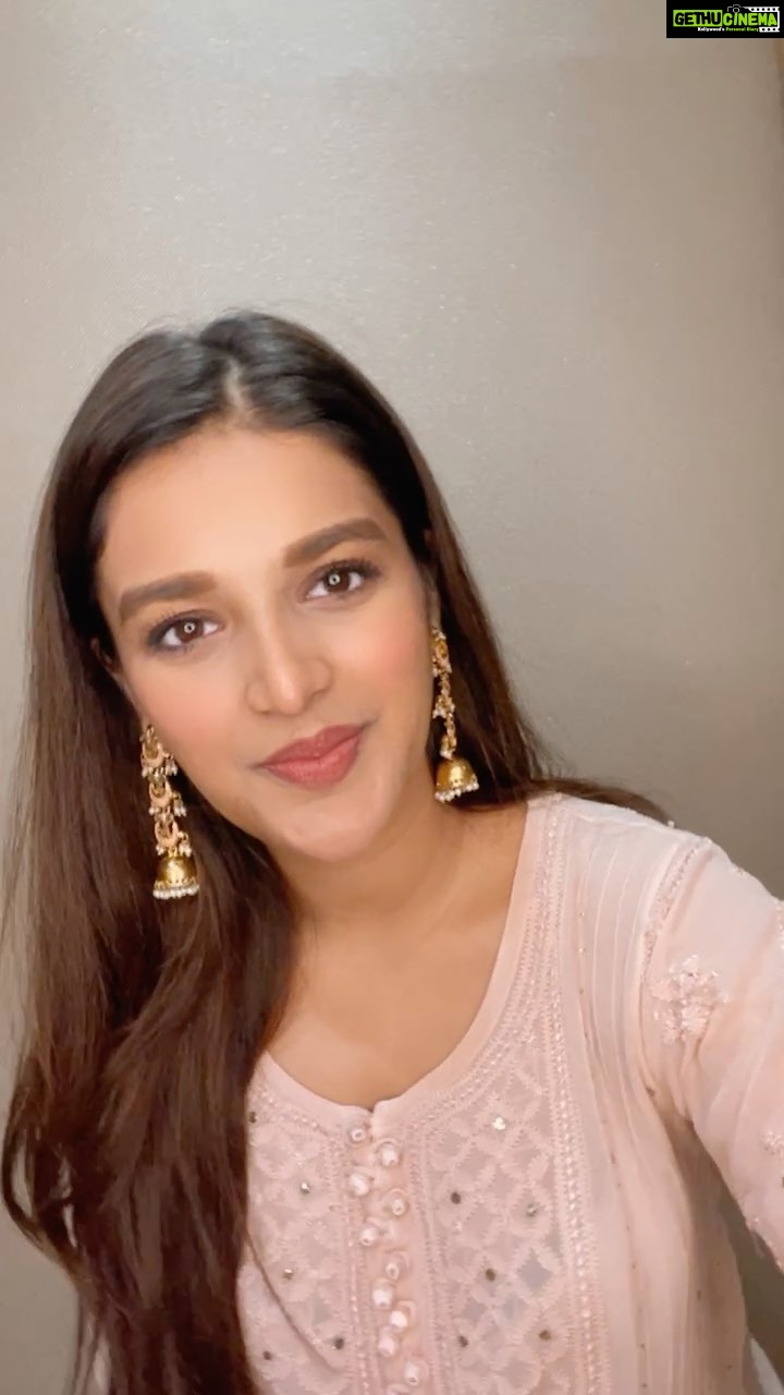 Nidhhi Agerwal Instagram - Hello insta-fam. At a time like this we need action directed towards helping people which is why I have come up with a website helping people or families affected by covid. Where one can fill in their requirements my team will check what is needed and we will do our best to help with that. www.distributelove.org The link is also in my bio. Please spread the word and let’s help as many people as possible. God bless 🤍