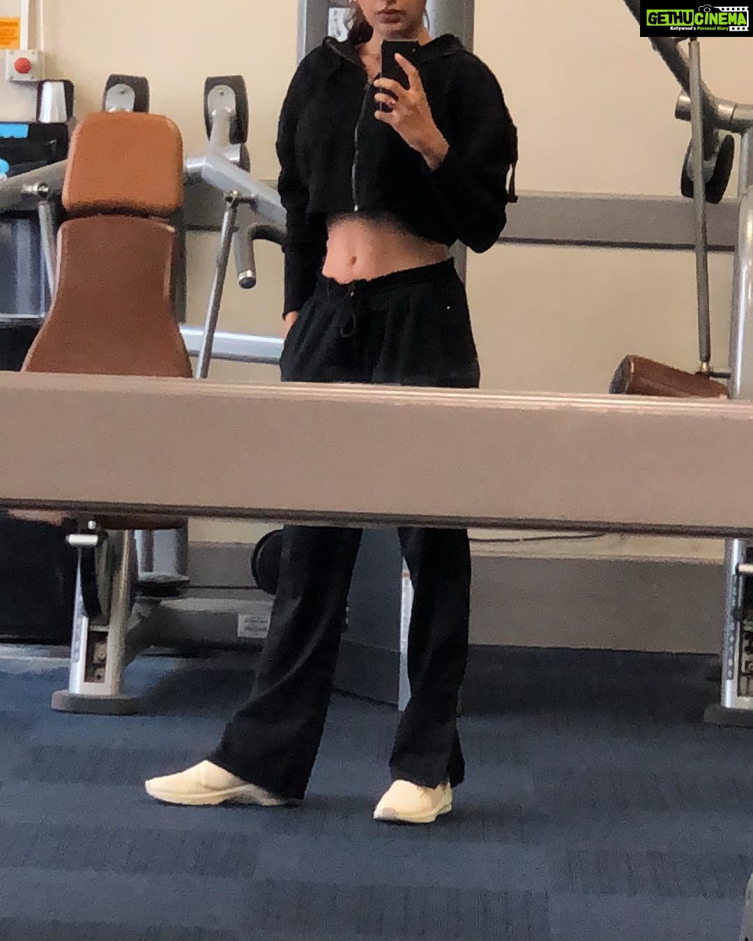 Nidhhi Agerwal Instagram - One workout session a week... 🍬