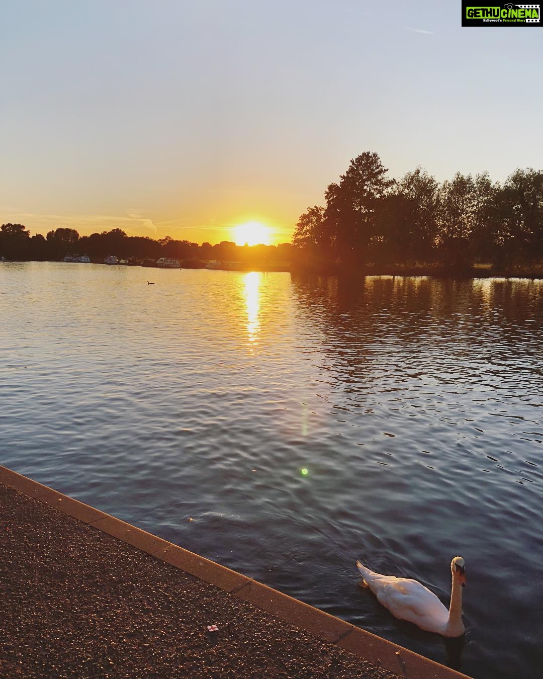 Nidhhi Agerwal Instagram - Good morning 😊 I hope your day is as peaceful as this view ✨ London, United Kingdom
