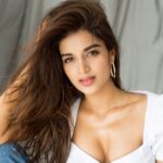 Nidhhi Agerwal Instagram - Always be a yay-sayer not a nay-sayer 🤙🏼 Ps: sorry guys been out of action the last couple of days, I’m back 😁 #denim #photooftheday #tuesdayvibes 📸- my baby @sashajairam Styling- @shimulpatell