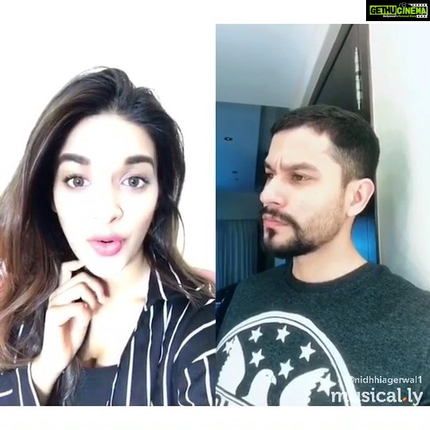 Nidhhi Agerwal Instagram - #musicallyindia #DuetWithMe @musical.lyindiaofficial 🤓 Download musical.ly and make your own duet video!