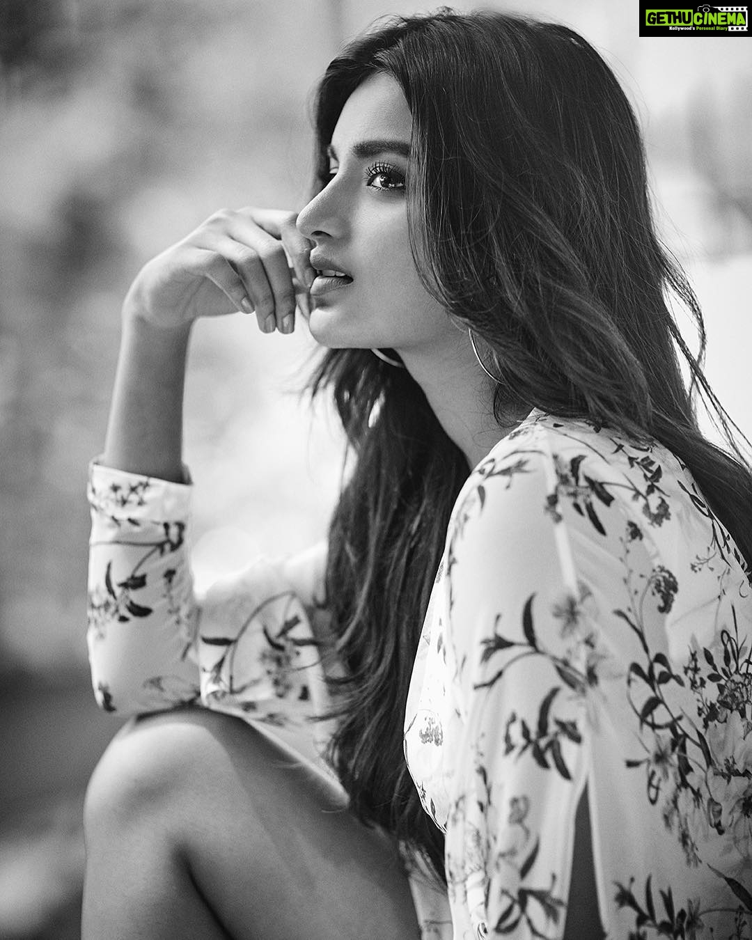 Nidhhi Agerwal Instagram - 🌟 📸 @rohanshrestha Makeup- @13kavitadas Hair- @seemakhan1988