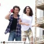 Nidhhi Agerwal Instagram - And DING DANG crosses a 100 million views #dingdang ❤️️💛💚💙💜