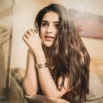 Nidhhi Agerwal Instagram - Friday feelings on Tuesday 🤎 Pic: @adrin_sequeira Styled by @officialanahita @khushibagga04 Jewellery: @xxessories