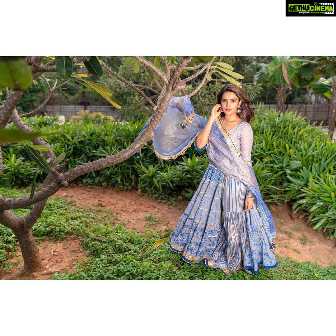 Nidhhi Agerwal Instagram - Outfit: @maayera_jaipur Jewellery: @amrapalijewels Styled by: @nikhitaniranjan 📸 @cyril_eanastein