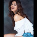 Nidhhi Agerwal Instagram - 💚💛💙💜❤️