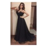 Nidhhi Agerwal Instagram – Awards night 💕
#zeecineawards2017 #munnamichael