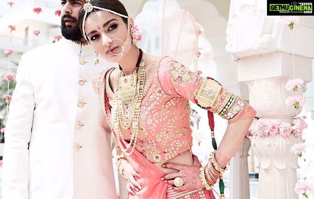 Nidhhi Agerwal Instagram - Looking out for the weekend like.... #tanishqjewellery#bride Jaipur, Rajasthan