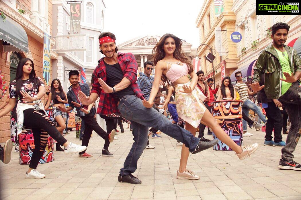 Nidhhi Agerwal Instagram - Ding-Dang time! Such a FUN FUN FUN song #munnamichael#nextgenfilms#eros#mumbaimirror
