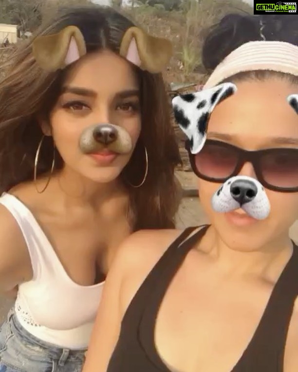 Nidhhi Agerwal Instagram - Birthday lick with this rockstar 😝🐶 @kishushroff #onset#munnamichael