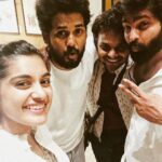 Nivetha Thomas Instagram – 😊
| @vishnuviv @oddphysce @sreevishnu29 |