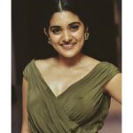 Nivetha Thomas Instagram - 🌱 •Olive gown by @nikhilthampi from @thedeccanstory •Styled by @jukalker •Studs by @hm •Makeup @sadhnasingh1