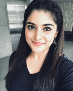 Nivetha Thomas Instagram - Hair says, “Past to future” 😊 #juttutails