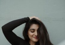 Nivetha Thomas Instagram - Making ‘Mudile da Saamy’, fashion. Shot by - @vasanthphotography