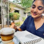 Nivetha Thomas Instagram – Eating with the mouth is step 3. 
#backwhenitwassafetoleavethehouse