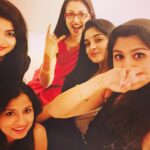 Nivetha Thomas Instagram - The brat pack 😎😊 @sitarasuresh @taramaria93 @gautamitadimalla @notsubbu #lovethem