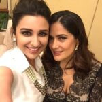 Parineeti Chopra Instagram – Not everyday that you meet these greats!! With @salmahayek what a fun person she is !!!