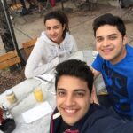 Parineeti Chopra Instagram - More from breakfast!! #miami @thisissahajchopra @shivangchopra99