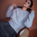 Parineeti Chopra Instagram - 9 days left .. thats why resting. Ded. #TheGirlOnTheTrain 🚊 Photographer : @kadamajay ; Stylist : @mohitrai @tarangagarwal_official ; Assisted by :@harshitasamdariya ; Outfit : @hm @massimodutti ; Makeup : @mitalivakil ; Hairstylist : @sangeetahairartist ; Manager : @neh_sharma85.