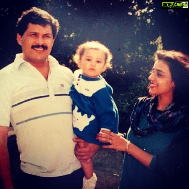 Parineeti Chopra Instagram - Pehchaan kaun??? #throwback #firstbirthday