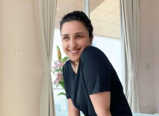 Parineeti Chopra Instagram - After workout. Before shower. 🧘‍♀️