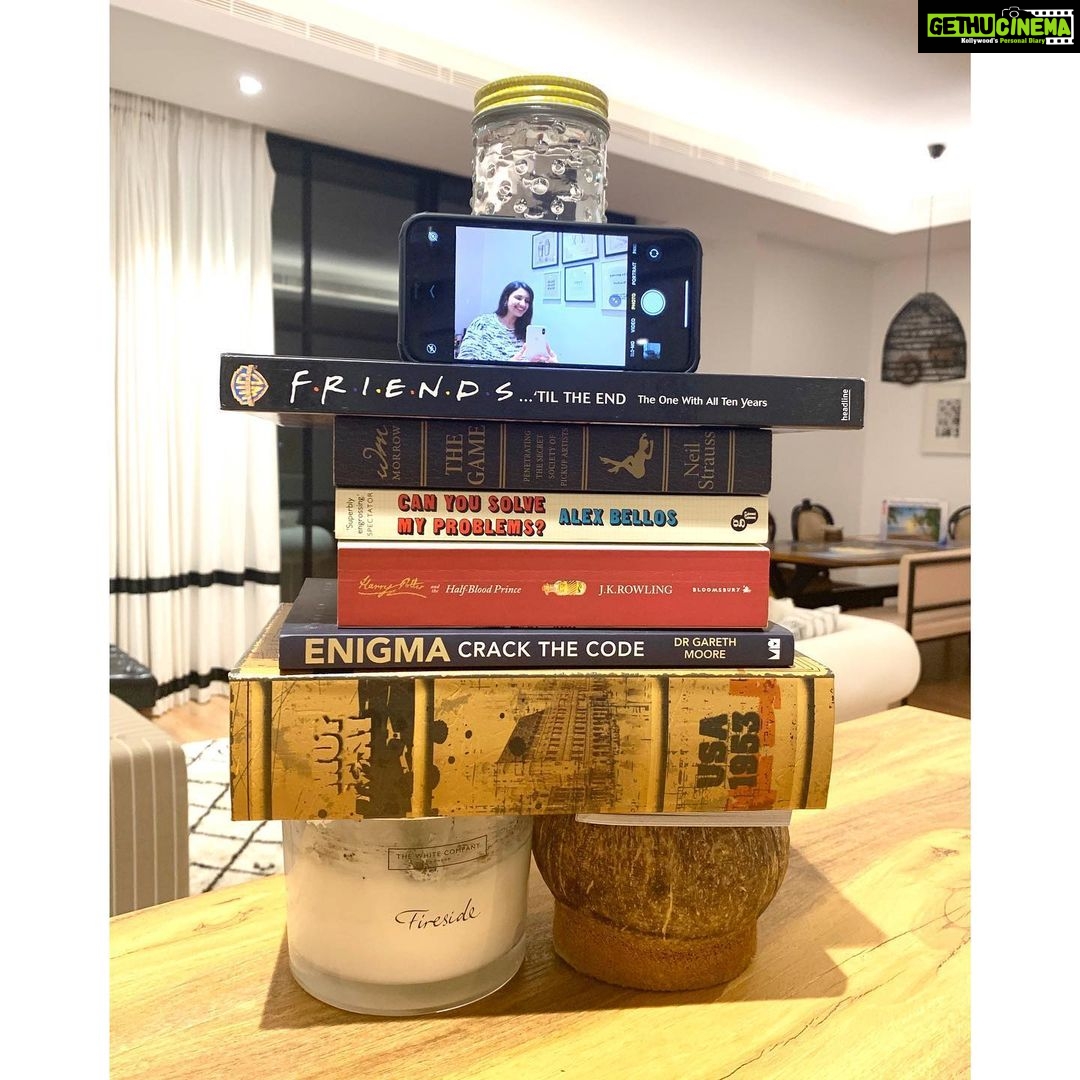 Parineeti Chopra Instagram - HOMEMADE TRIPOD 🤣 In the age of doing interviews at home, this is the real behind-the-scenes. Also- wearing pyjamas/shorts because nothing can be seen waist down. 🤣 P.S. Will I have to go back to wearing heels again? P.P.S. I miss my team! 🖤 #QuarantineSecrets #Home #Homemade #ShootLife #BTS Khar West