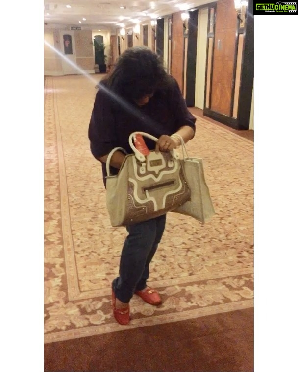 Parineeti Chopra Instagram - Summary of my mother: Spends hours looking for keys in her bag. Will keep asking the bag - “Arey where is it?” Irritated when the bag doesn’t answer. Will find the keys 25mins later, then act casual as if she found them in a second. Repeat. Happy Mothers Day mom! Trying to invent a key finder for you. @reenachopra.art #MothersDay #SavageDaughter #SavageChildren @thisissahajchopra @shivangchopra99