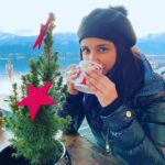 Parineeti Chopra Instagram - Hot chocolate with a view ❄️❤️☃️ St. Gilgen Am Wolfgangsee, Austria