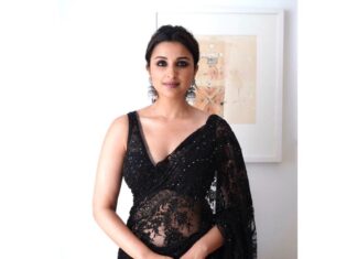 Parineeti Chopra Instagram - Saree, not saree! ♠️ Happy Diwali everyone. Decided to wear a saree this time. Enjoyed it 😊 Mumbai, Maharashtra