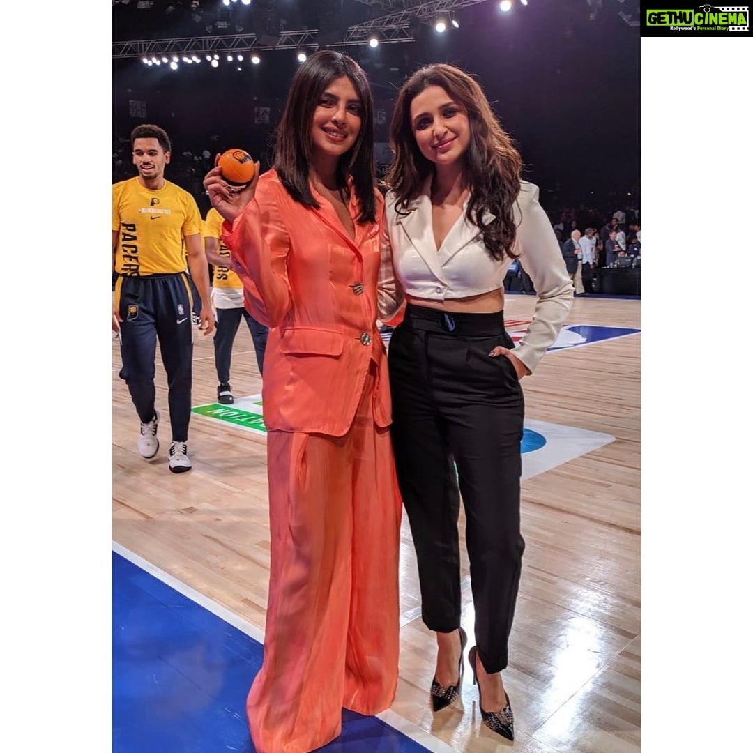 Parineeti Chopra Instagram - When glam meets game! 👠🏀 @priyankachopra #NBA Mumbai, Maharashtra