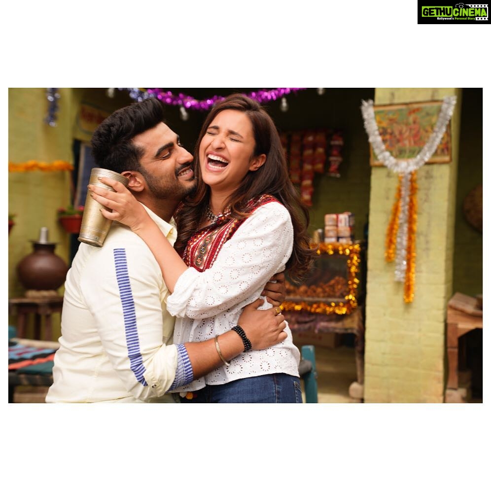 Parineeti Chopra Instagram - Thankkyou for the love for #TereLiye! We would release the whole music album today if we could!! 🌈🌟 @arjunkapoor