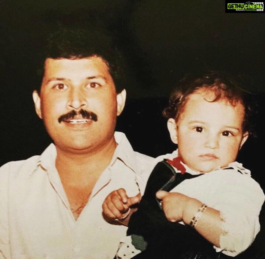 Parineeti Chopra Instagram - My dad is not on social media but I guess phir bhi banta hai ... Happpy Fathers’ day to my first hero, life’s director and my actual producer!!! 🤣 😍 #PawanChopra