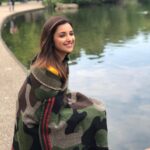 Parineeti Chopra Instagram – Stop to smile! 🌼🦋 (Hiding my film costume under that shawl) #NamasteEngland Victoria Park