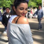 Parineeti Chopra Instagram - 🌞🌼 London, United Kingdom