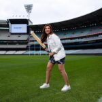 Parineeti Chopra Instagram – Cricket fans can you guess where I am? Hint: It’s the hub of Australian cricket! @visitmelbourne #visitmelbourne @Australia #seeaustralia @thetiltshiftcrew Melbourne, Victoria, Australia