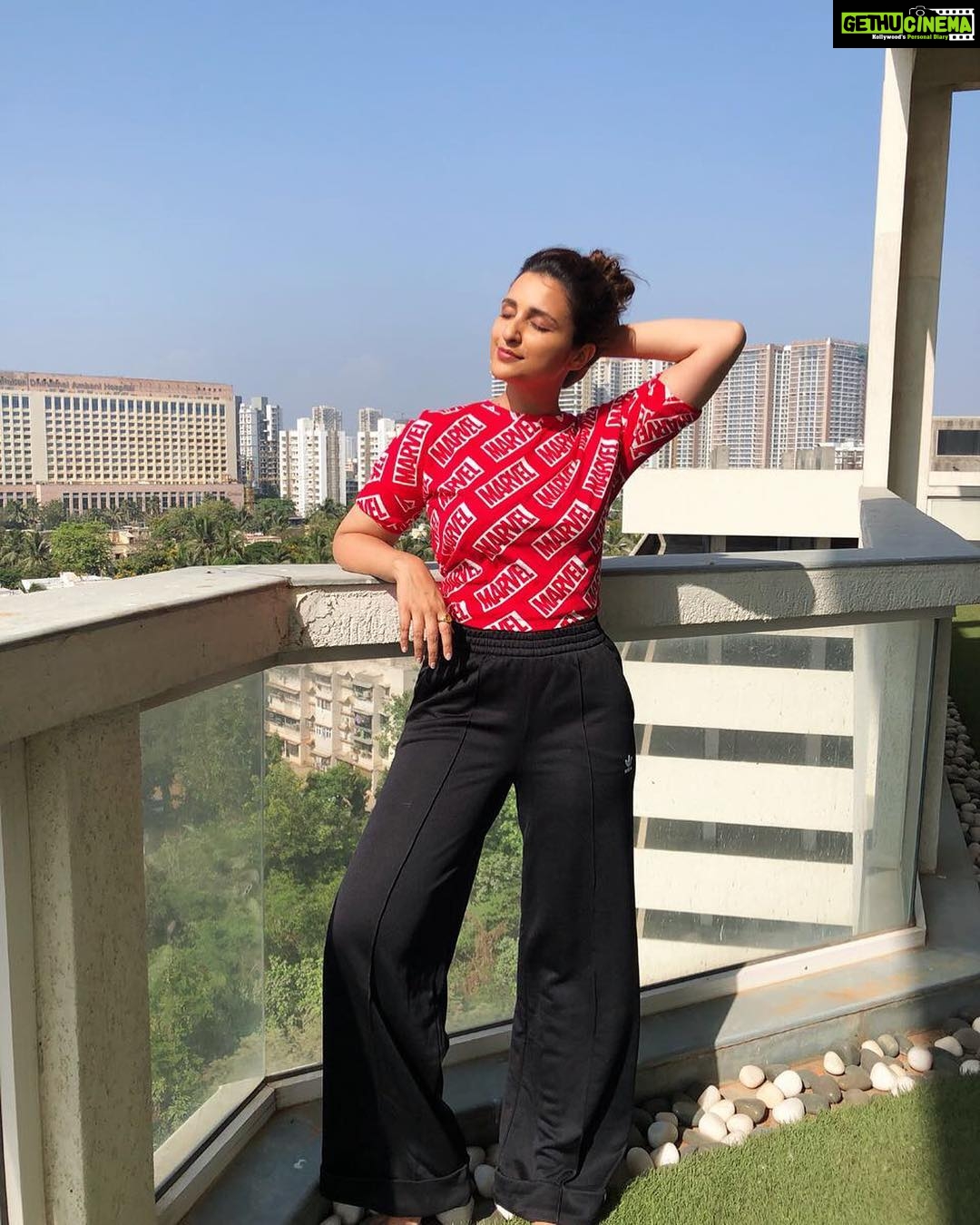 Parineeti Chopra Instagram - Nothing better in this world than sunbathing in my balcony ❤️ thankss @sanjanabatra @onlyindia for my new #Marvel tshirt!!! Loveeee it Mumbai, Maharashtra