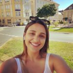 Parineeti Chopra Instagram - i take selfies now. 🌝 Austria, Europe