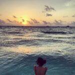 Parineeti Chopra Instagram - Take me backkkk!!! Ocean lustingggggg. Sigh. HAPPY NEW YEAR EVERYONE!! 🐳🐬🐠