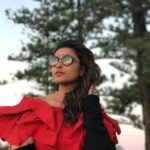 Parineeti Chopra Instagram – Injured foot and freezing cold .. But the show must go on? #ClicheChopra #OrangeWithTheNewBlack #GoldCoast Australia