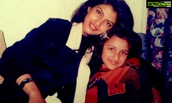 Parineeti Chopra Instagram - Happiesttt bday mimi didi!!! You are a source of inspiration for the whole world and I am proud of my big sister!! What you have achieved as an artist and a sister is something noone can and we love you for that!! Wish you all the success, good health and happiness in the world ❤️❤️❤️ @priyankachopra
