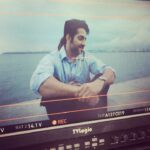 Parineeti Chopra Instagram - Love by the ocean - Abhi and Bindu ❤️❤️❤️❤️ Behind the scenes!!! @ayushmannk #MeriPyaariBindu